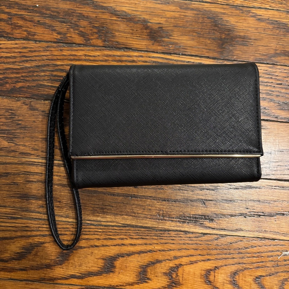 Black Convertible Wristlet & Crossbody Bag